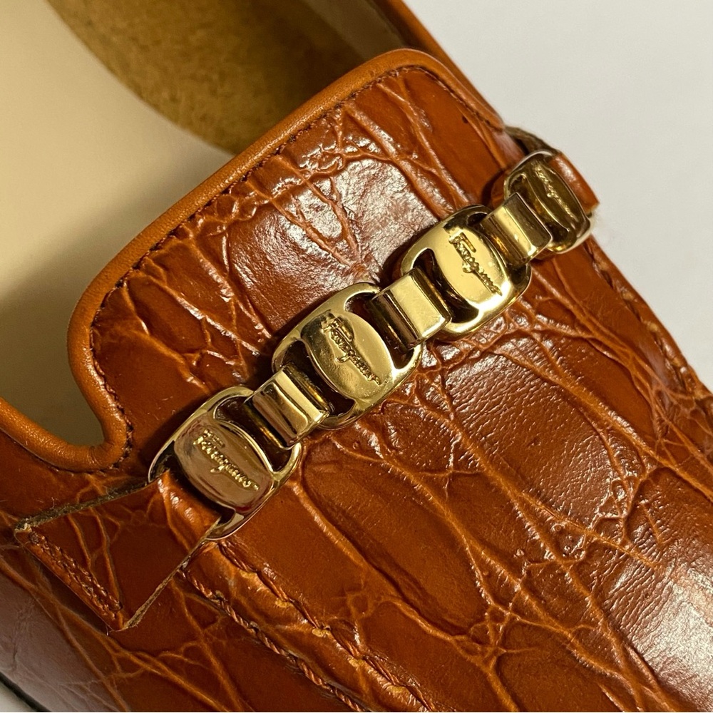 SALVATORE FERRAGAMO BROWN CROC LEATHER GOLD LOGO CHAIN LOAFERS SHOES - Picture 8 of 12